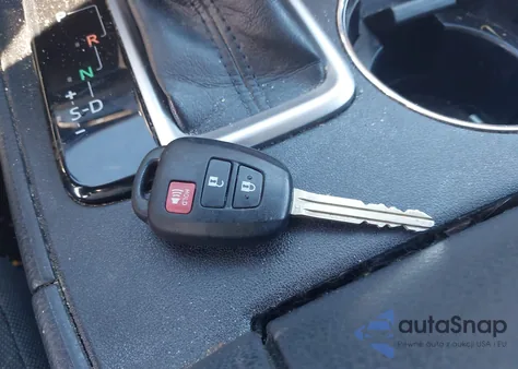 2019 Toyota Highlander Le z USA, uszkodzony, nr VIN 5TDZARFH0KS054842